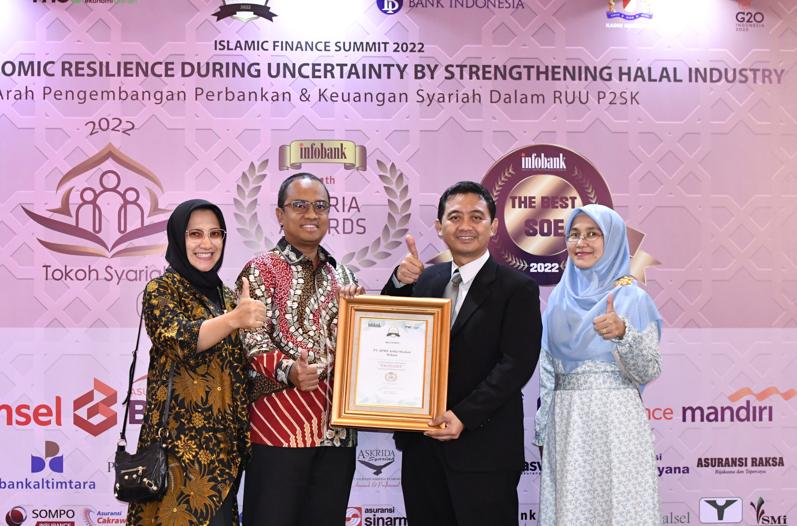 Raih Predikat “excellent” Bank Syariah Artha Madani Membawa Penghargaan Dari 11th Infobank 3240